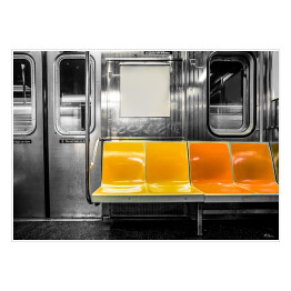 Plakat samoprzylepny Wnętrze metra w Nowym Jorku z kolorowymi siedzeniami