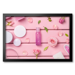 Obraz w ramie Kosmetyki na różowym tle