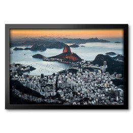Obraz w ramie Piękny widok z Rio de Janeiro na wzgórza o zachodzie słońca