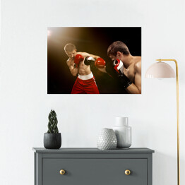 Plakat Dwóch profesjonalnych bokserów na ciemnym tle 