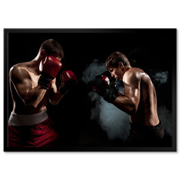 Plakat w ramie Dwóch profesjonalnych bokserów w półmroku