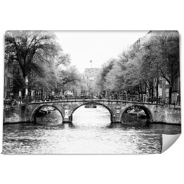 Fototapeta samoprzylepna Kanały Amsterdamu w odcieniach szarości