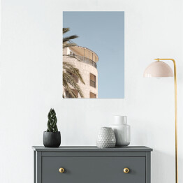 Plakat Dom niebieski letnie niebo. Kreatywny, minimalny, jasny i przewiewny stylizowany koncept.