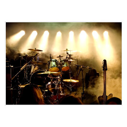 Plakat Instrumenty muzyczne na scenie oświetlone światłami scenicznymi