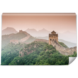Fototapeta winylowa zmywalna Wielki Mur Chiński spowity mgłą