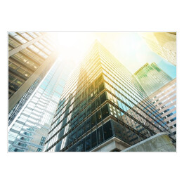 Plakat Nowoczesny budynek mocno oświetlony promieniami słońca